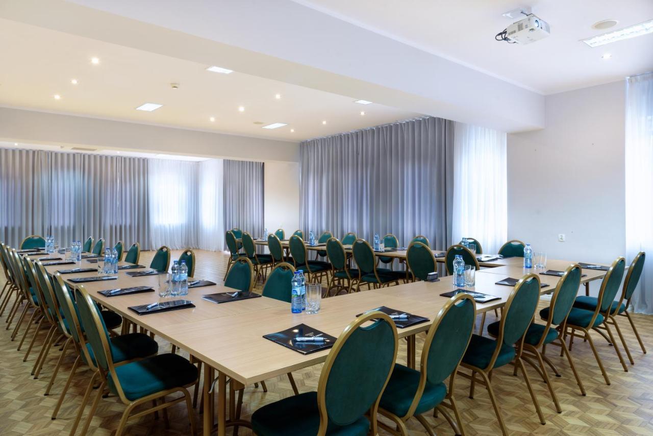 Tailor Hotel Sport & Conference Morąg Buitenkant foto